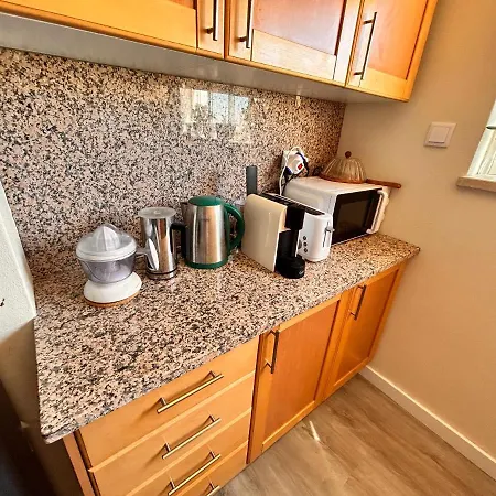 Dacha - Ocean 招待所 *