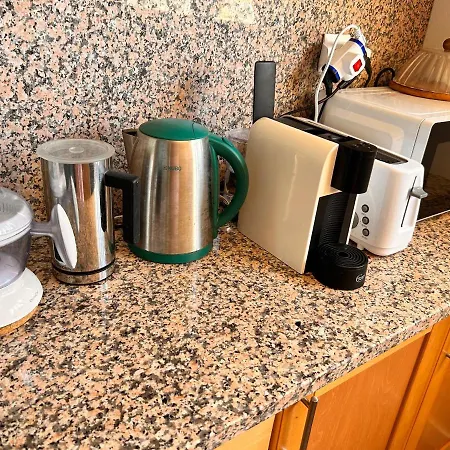 Dacha - Ocean 招待所 *